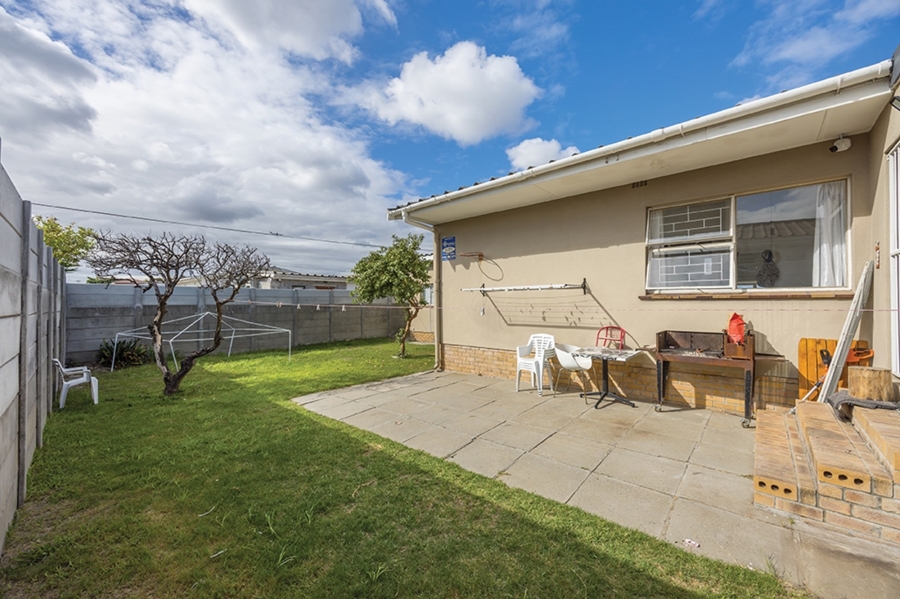 To Let 3 Bedroom Property for Rent in Vasco Estate Western Cape